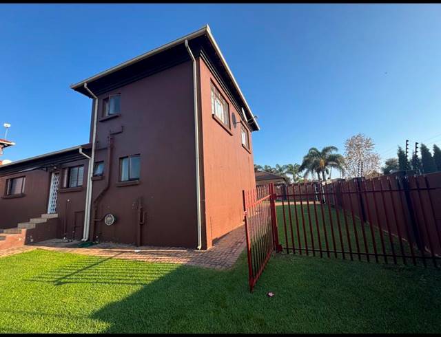 3 BEDROOM HOUSE FOR SALE IN AERORAND